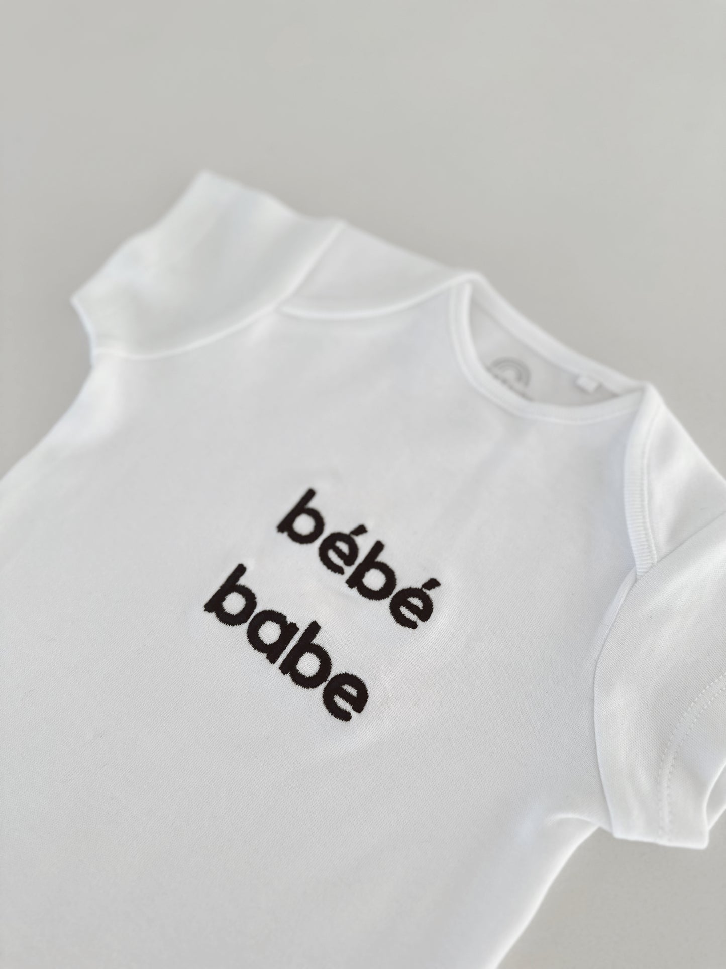 Bébé Babygrows - NEW designs