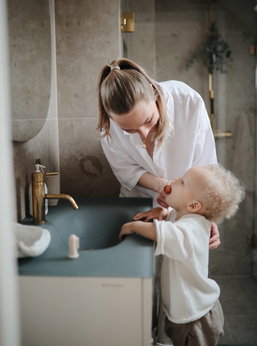 Mushie Silicone Finger Toothbrush